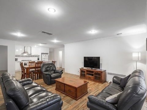 The Antonia Way - Accommodation Coffs Harbour 0