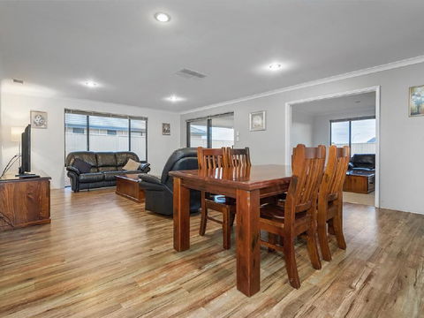 The Antonia Way - Accommodation Coffs Harbour 2