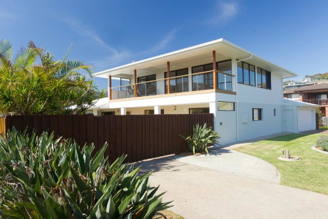 The Beach House At One Mile - 6 Burrawong - Accommodation Coffs Harbour 2