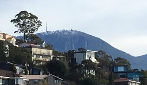 The View 2 Bed Unit With Stunning Hobart Outlook - Accommodation Coffs Harbour 25