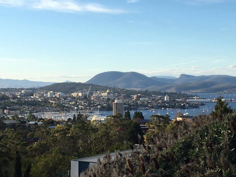 The View 2 Bed Unit With Stunning Hobart Outlook - Accommodation Coffs Harbour 0