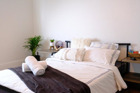 White House - Accommodation Coffs Harbour 0