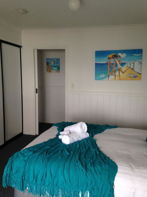 KINGFISHER COTTAGE Beachfront At The Binalong Bay - Accommodation Coffs Harbour 25