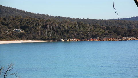 KINGFISHER COTTAGE Beachfront At The Binalong Bay - Accommodation Coffs Harbour 12