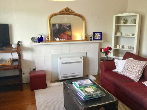 Sandy Bay Cottage - Accommodation Coffs Harbour 2