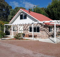 Hilltop Cottages - Accommodation Coffs Harbour