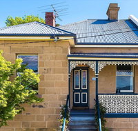WEST NEST  Classic 3BR Hobart Terrace BEST Location View Close to City - Accommodation Coffs Harbour