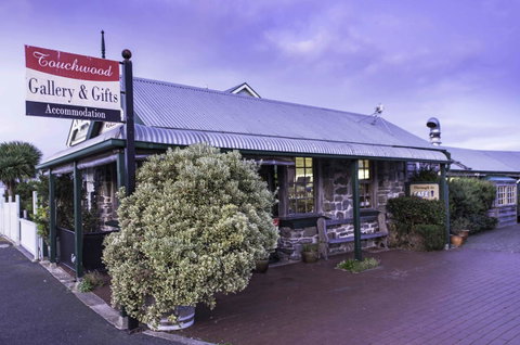 Touchwood Cottages - Accommodation Coffs Harbour 6