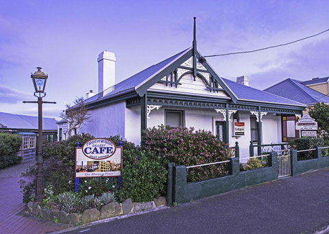 Touchwood Cottages - Accommodation Coffs Harbour 5