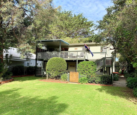 Island Family Holiday Retreat - Accommodation Coffs Harbour 0
