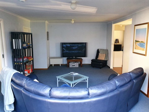 Island Family Holiday Retreat - Accommodation Coffs Harbour 4