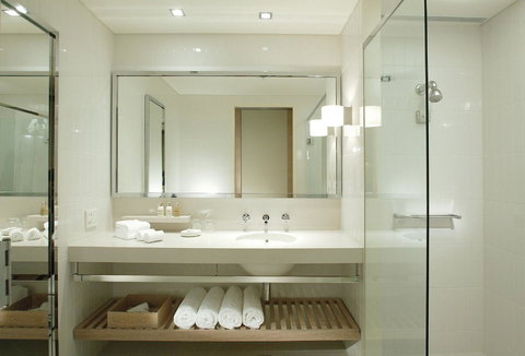 Crown Promenade Melbourne - Accommodation Coffs Harbour 6