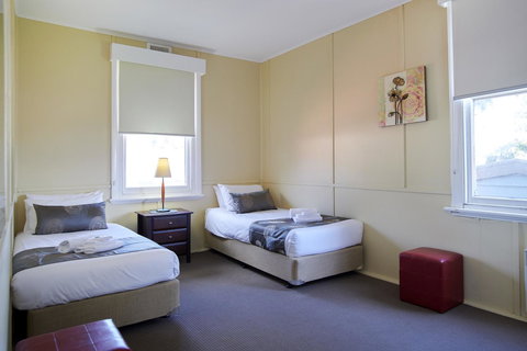 Amaroo Park - Accommodation Coffs Harbour 5