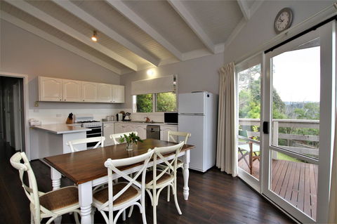 Hamptons In Healesville - Accommodation Coffs Harbour 4
