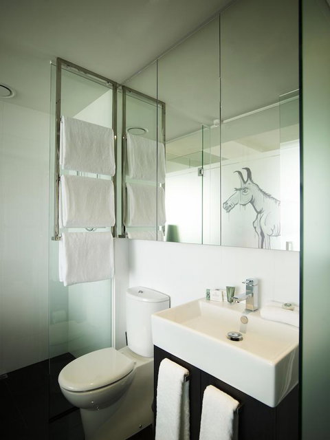 The Cullen Melbourne - Art Series - Accommodation Coffs Harbour 6