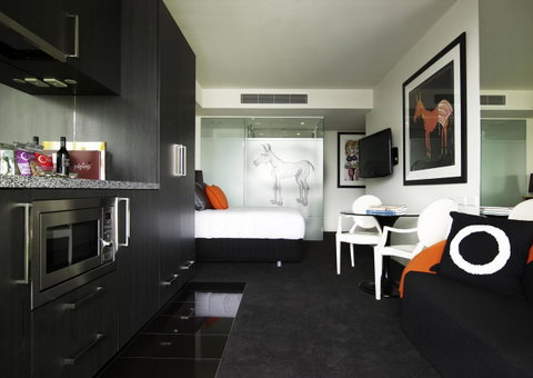 The Cullen Melbourne - Art Series - Accommodation Coffs Harbour 17