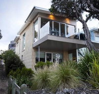 Battery Cove Beach Front Apartment - Accommodation Coffs Harbour