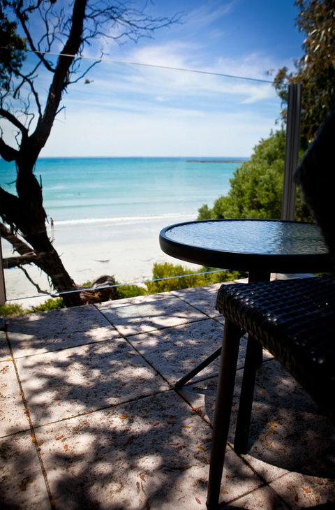 Battery Cove Beach Front Apartment - Accommodation Coffs Harbour 5