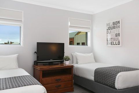 Quality Inn & Suites The Menzies - Accommodation Coffs Harbour 14