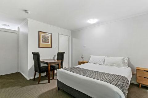 Quality Inn & Suites The Menzies - Accommodation Coffs Harbour 2