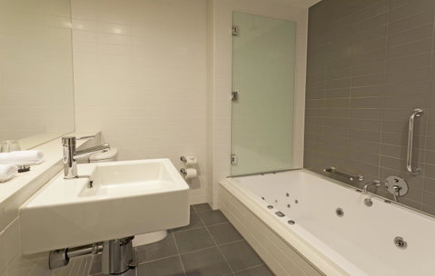 Causeway 353 Hotel - Accommodation Coffs Harbour 9