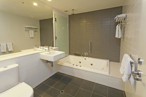 Causeway 353 Hotel - Accommodation Coffs Harbour 35
