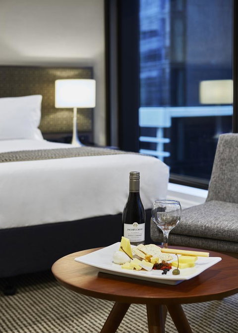 Stamford Plaza Melbourne - Accommodation Coffs Harbour 17