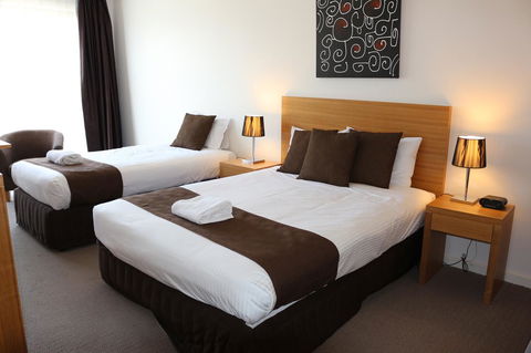 Bairnsdale International - Accommodation Coffs Harbour 12