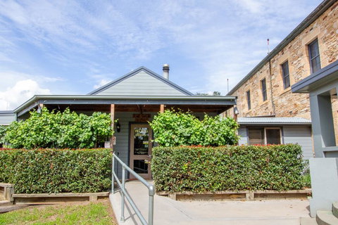 The Globe Hotel, Rylstone - Accommodation Coffs Harbour 1