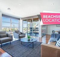 The Grand Oasis - Pool - Wifi - Mins from beach - Accommodation Coffs Harbour
