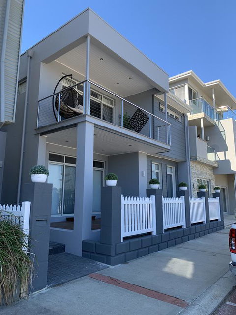 The Hutt - Accommodation Coffs Harbour 0