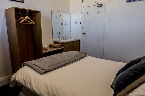 The Imperial Hotel - Accommodation Coffs Harbour 3