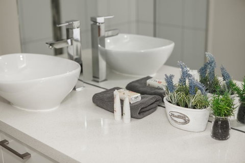 The Jetty Apartment By Ready Set Host - Accommodation Coffs Harbour 2