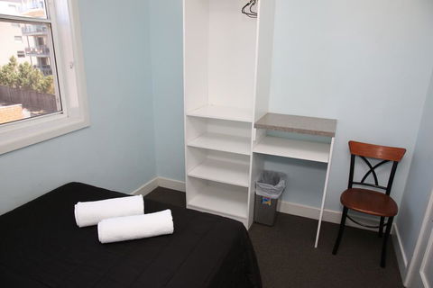The Lakes Hotel - Accommodation Coffs Harbour 1