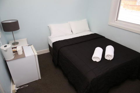 The Lakes Hotel - Accommodation Coffs Harbour 2