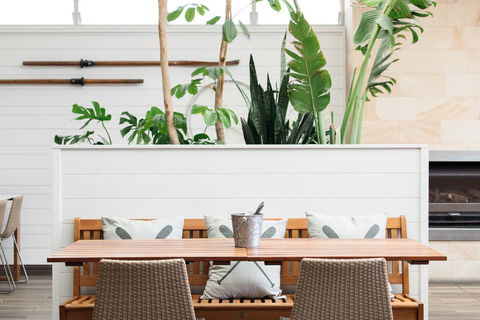 The Lakes Hotel - Accommodation Coffs Harbour 0