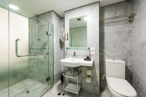 The Nest - Bright Space On Newcastle St With Roof Terrace - Accommodation Coffs Harbour 3