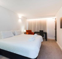 The Nest - Spacious Studio on Newcastle St with Roof Terrace - Accommodation Coffs Harbour