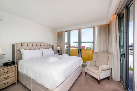 The Nest - Trendy Studio Close To Centre With Roof Terrace - Accommodation Coffs Harbour 0