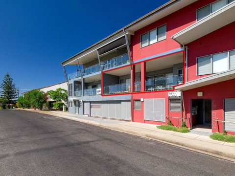 The Pilotage 2 - On Clarence Street - Accommodation Coffs Harbour 3