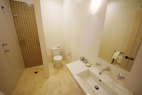 The Playhouse Hotel - Accommodation Coffs Harbour 1