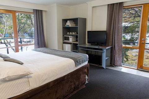 The River Inn Thredbo - Accommodation Coffs Harbour 2