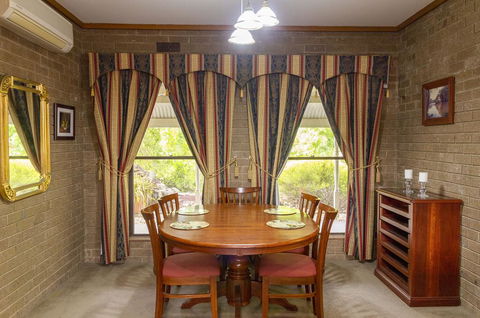 The Townhouse - Accommodation Coffs Harbour 3
