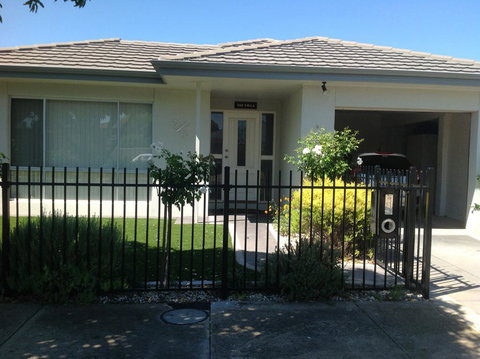 The Villa Kyabram - Accommodation Coffs Harbour 0