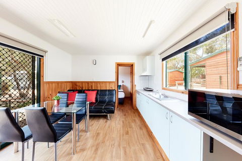 Torquay Foreshore Caravan Park - Accommodation Coffs Harbour 2