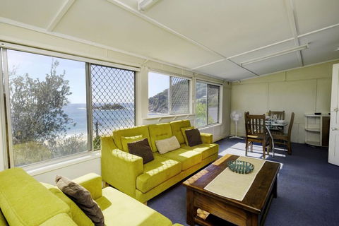 TRADEWINDS - Accommodation Coffs Harbour 1