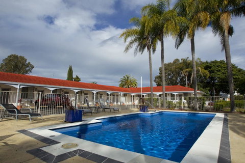 Tuncurry Beach Motel - Accommodation Coffs Harbour 0