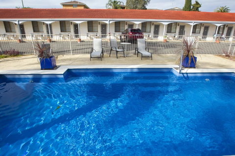 Tuncurry Beach Motel - Accommodation Coffs Harbour 2