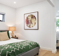 Ultra Modern Studio Suite with Balcony Near Shops - Accommodation Coffs Harbour