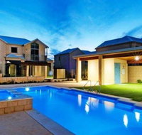 Villa Serenity On The Terrace - Accommodation Coffs Harbour